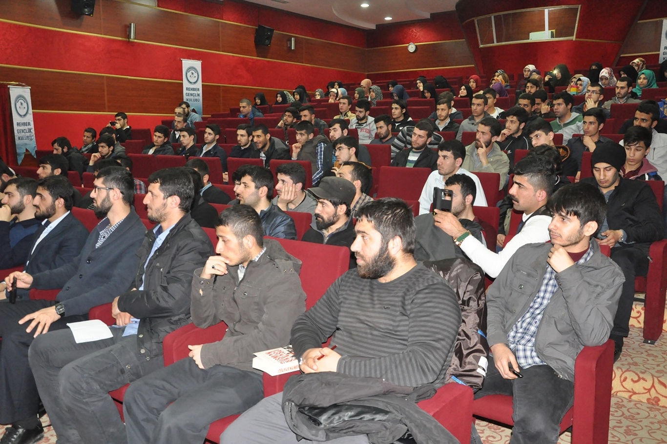 Rehber Gençlik Kulübü Hz Muhammed’i andı Rehber Gençlik Kulübü Hz Muhammed’i andı